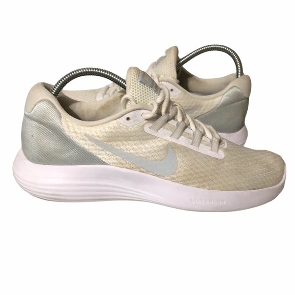 Nike women’s Lunar converge sneakers SZ 9 - Picture 1 of 7